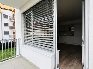Pronájem bytu 3+kk, Praha - Černý Most, Dobrovolného, 64 m2