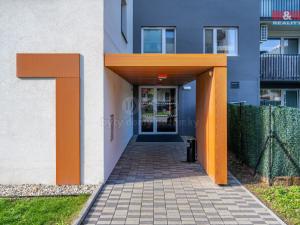 Pronájem bytu 3+kk, Praha - Vysočany, Strnadových, 87 m2