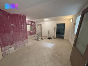 Pronájem obchodního prostoru, Olomouc, nám. Národních hrdinů, 60 m2