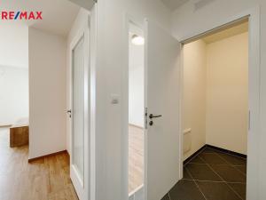 Pronájem bytu 2+kk, Praha - Ruzyně, Drnovská, 55 m2