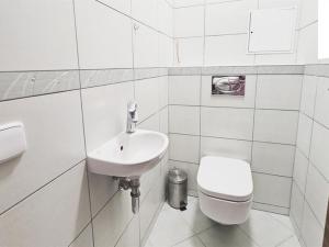 Pronájem bytu 3+1, Průhonice, U Hájovny, 104 m2