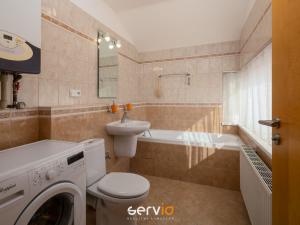 Pronájem bytu 1+kk, Moravany, 38 m2