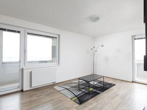 Pronájem bytu 2+kk, Praha - Horní Měcholupy, Mantovská, 67 m2
