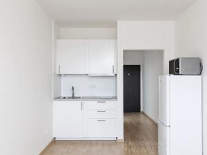 Pronájem bytu 1+kk, Praha - Jinonice, Peroutkova, 23 m2