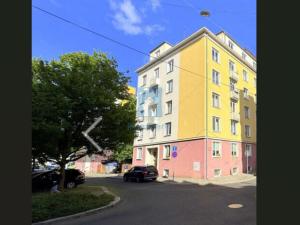 Prodej bytu 2+1, Karlovy Vary, K. Čapka, 56 m2