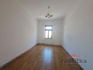 Pronájem bytu 1+1, Opava - Předměstí, Nádražní okruh, 45 m2