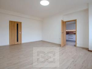Pronájem bytu 2+1, Praha - Libeň, Sokolovská, 67 m2
