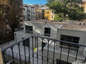 Pronájem bytu 1+kk, Praha - Vinohrady, Korunní, 31 m2
