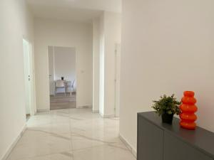 Pronájem bytu 2+1, Karlovy Vary, Koptova, 76 m2