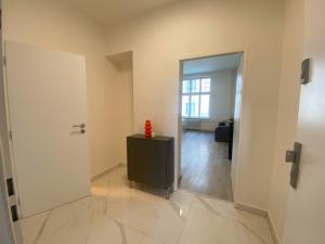 Pronájem bytu 1+1, Karlovy Vary, Koptova, 47 m2