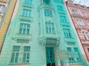 Pronájem bytu 1+1, Karlovy Vary, Koptova, 47 m2