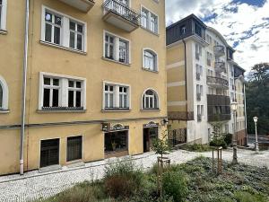 Prodej obchodního prostoru, Mariánské Lázně, 20 m2