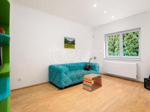 Prodej rodinného domu, Praha - Kolovraty, V louce, 495 m2