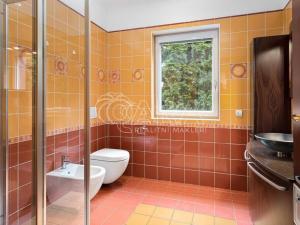 Prodej rodinného domu, Praha - Kolovraty, V louce, 495 m2