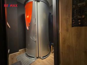 Pronájem obchodního prostoru, Praha - Vokovice, Evropská, 50 m2