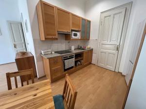 Pronájem bytu 3+kk, Karlovy Vary, Sadová, 82 m2