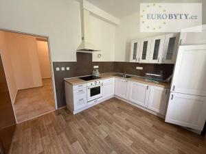 Pronájem bytu 2+1, Praha - Nusle, Na Pankráci, 65 m2