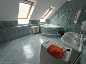 Pronájem bytu 3+kk, Brno, Podbabská, 105 m2