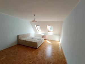 Pronájem bytu 3+kk, Brno, Podbabská, 105 m2