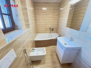 Pronájem rodinného domu, Úvaly, Jeronýmova, 158 m2