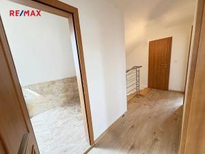 Pronájem rodinného domu, Úvaly, Jeronýmova, 158 m2