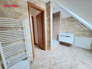 Pronájem rodinného domu, Úvaly, Jeronýmova, 158 m2