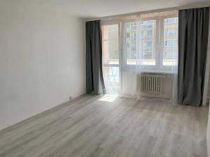 Pronájem bytu 1+1, Praha - Záběhlice, Bramboříková, 39 m2