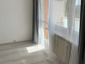 Pronájem bytu 1+1, Praha - Záběhlice, Bramboříková, 39 m2
