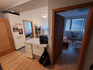 Pronájem bytu 3+kk, Praha, Roškotova, 58 m2
