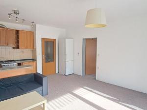 Pronájem bytu 2+kk, Jihlava, Zátopkova, 49 m2