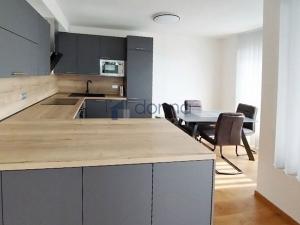Pronájem bytu 3+kk, Praha, Thomasova, 87 m2