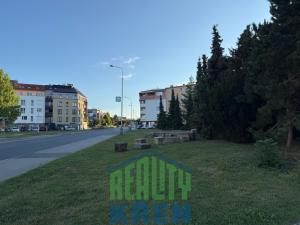 Pronájem obchodního prostoru, Praha, Suchdolské náměstí, 25 m2