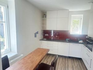 Pronájem bytu 2+1, Praha, Na Konvářce, 77 m2