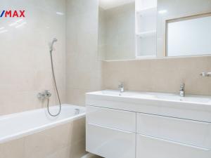 Pronájem bytu 3+kk, Praha - Háje, Sochorcova, 76 m2