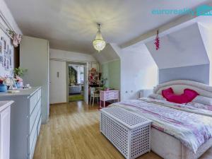 Prodej bytu 2+1, Cheb, Dlouhá, 87 m2