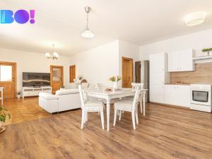 Prodej bytu 3+kk, Kostelec nad Černými lesy, náměstí Smiřických, 85 m2