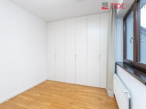 Pronájem bytu 2+kk, Praha, U staré pošty, 62 m2
