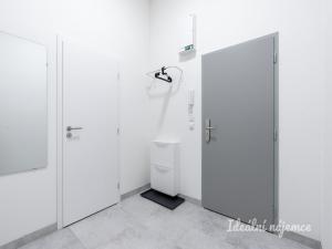 Pronájem bytu 2+kk, Praha - Kyje, Za černým mostem, 37 m2