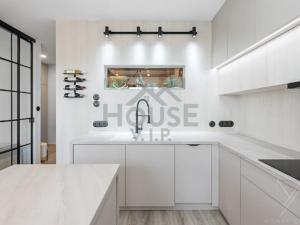 Prodej bytu 2+kk, Praha - Újezd nad Lesy, Velebného, 37 m2