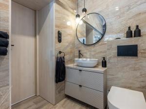 Prodej bytu 2+kk, Praha - Újezd nad Lesy, Velebného, 37 m2