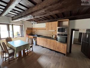 Prodej rodinného domu, Velečín, 300 m2