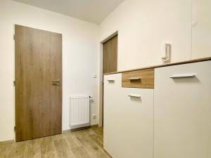 Pronájem bytu 2+kk, Česká Lípa, Prokopa Holého, 37 m2