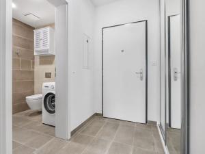 Pronájem bytu 1+kk, Praha - Jinonice, Kloudova, 33 m2