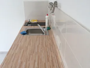 Pronájem bytu 1+kk, Karlovy Vary, Lidická, 22 m2