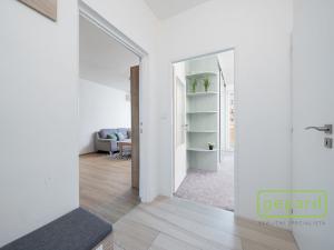 Pronájem bytu 2+kk, Praha - Michle, Jemnická, 49 m2