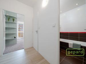 Pronájem bytu 2+kk, Praha - Michle, Jemnická, 49 m2