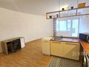 Pronájem bytu 2+kk, Písek, V Portyči, 52 m2