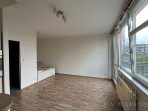 Pronájem bytu 1+kk, Praha - Hlubočepy, Voskovcova, 32 m2