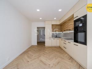 Prodej bytu 3+kk, Ostrava, Staňkova, 57 m2