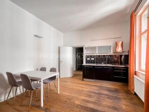 Prodej bytu 2+kk, Praha - Žižkov, U božích bojovníků, 48 m2